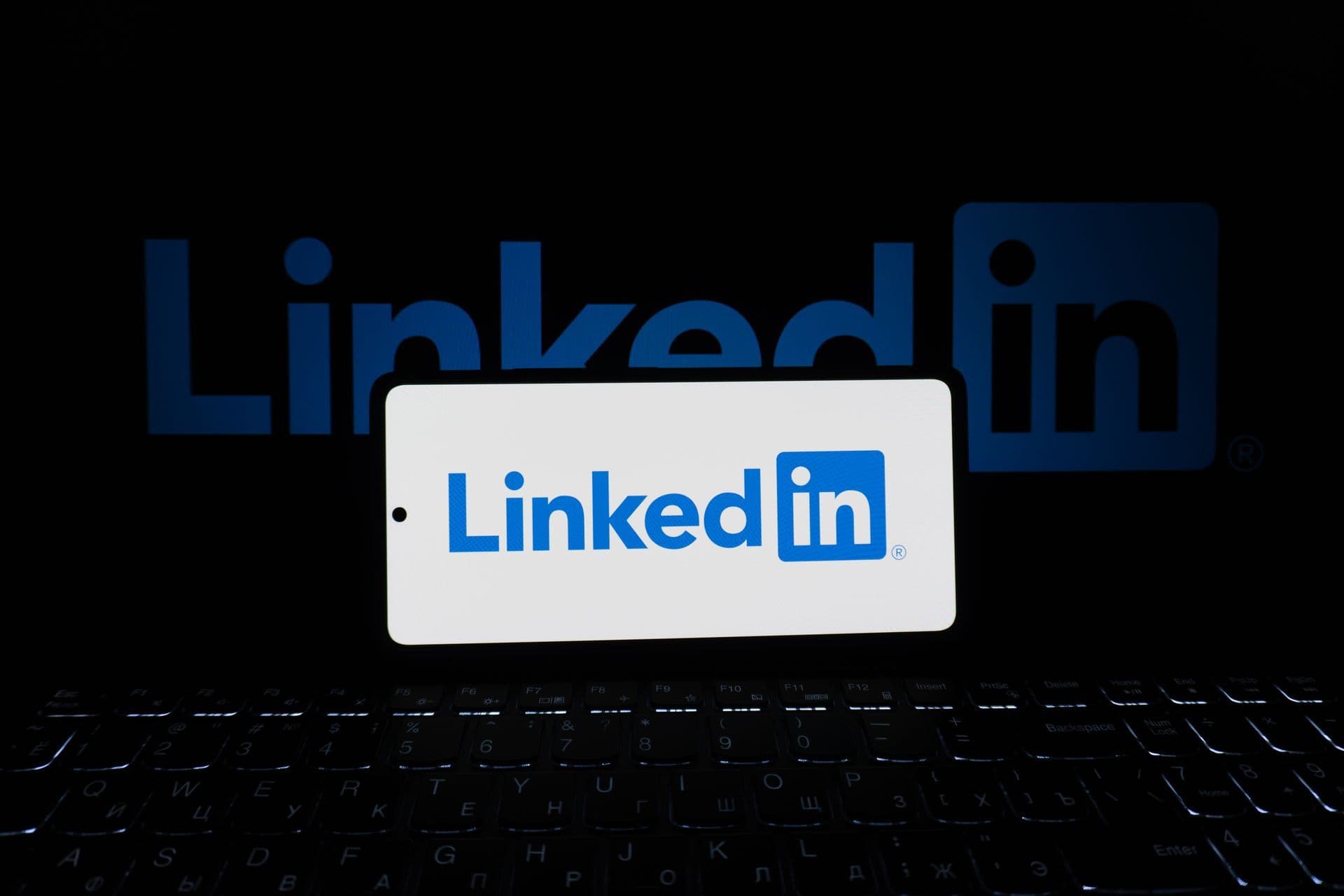 linkedIn logo